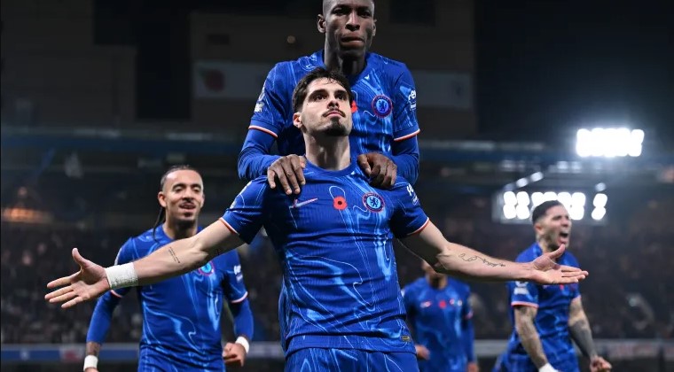 Chelsea đối đầu Villa trong màn so tài đầy kịch tính